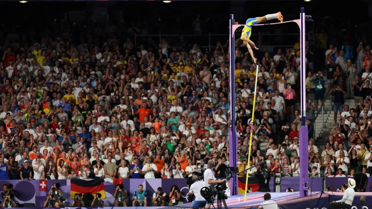 Mondo Duplantis world record height 6.25 meters