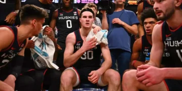 UConn, Record-Breaking McNeeley Leads Huskies Once More, Liam McNeeley UConn, UConn Huskies basketball, BIG EAST Freshman of the Week