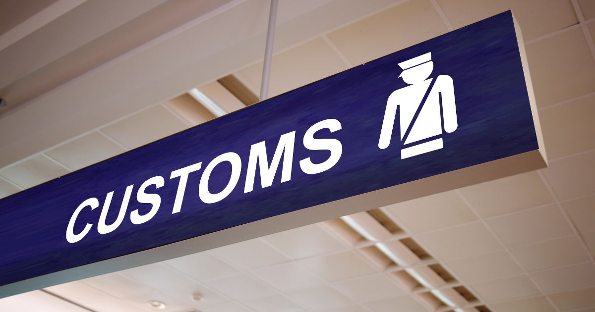 Bradley Airport fugitive arrest, U.S. Customs alert, Connecticut State Police arrest