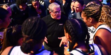 UConn women’s basketball, Women’s Champions Classic, UConn vs. Iowa, Barclays Center, Geno Auriemma