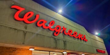 Walgreens store closing, Waterbury Walgreens closure, pharmacy shutdowns, Walgreens prescription transfers