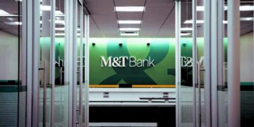 Groton bank robbery, M&T Bank armed robbery, Connecticut police investigation