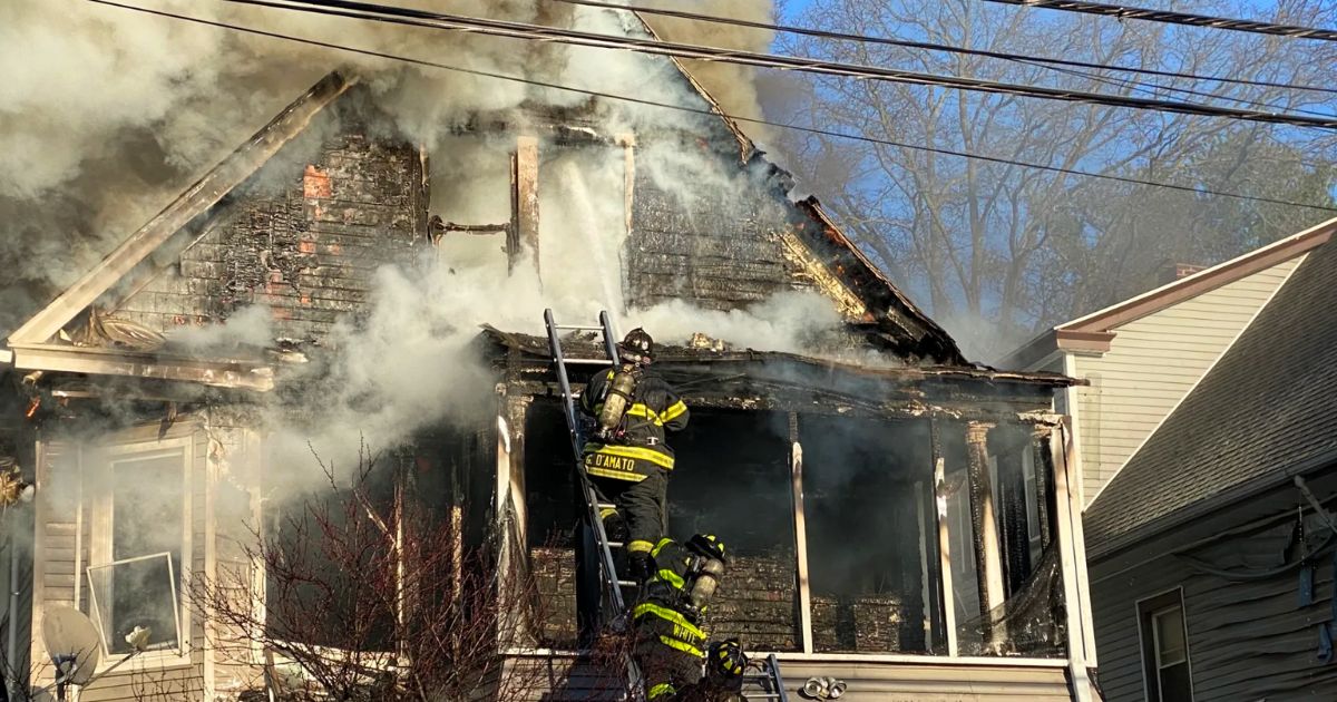 new-haven-apartment-fire-displaces-30-beaver-hills