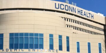 UConn researchers, blood-brain barrier, neurodegenerative diseases, Alzheimer’s, ALS, frontotemporal degeneration