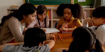 Connecticut civics education, civics education project, Connecticut Museum of Culture and History, CECS program