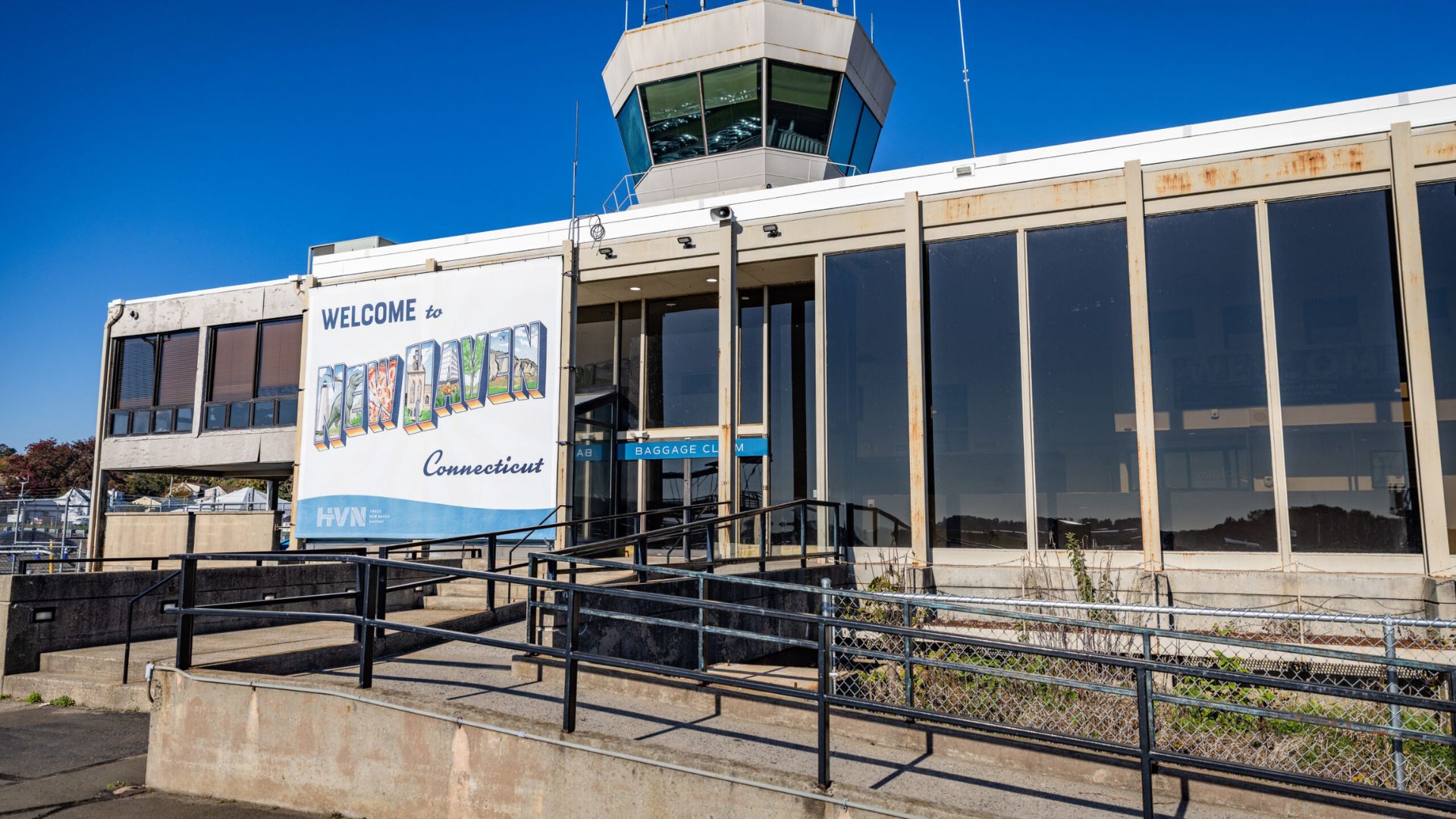 Tweed New Haven Airport, best small airports, Newsweek Readers Choice Awards