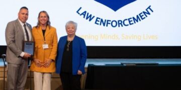Rodney Valdes, peer support award, Connecticut State Police