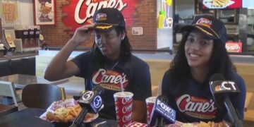 UConn basketball fans, Azzi Fudd KK Arnold, Raising Cane’s Enfield