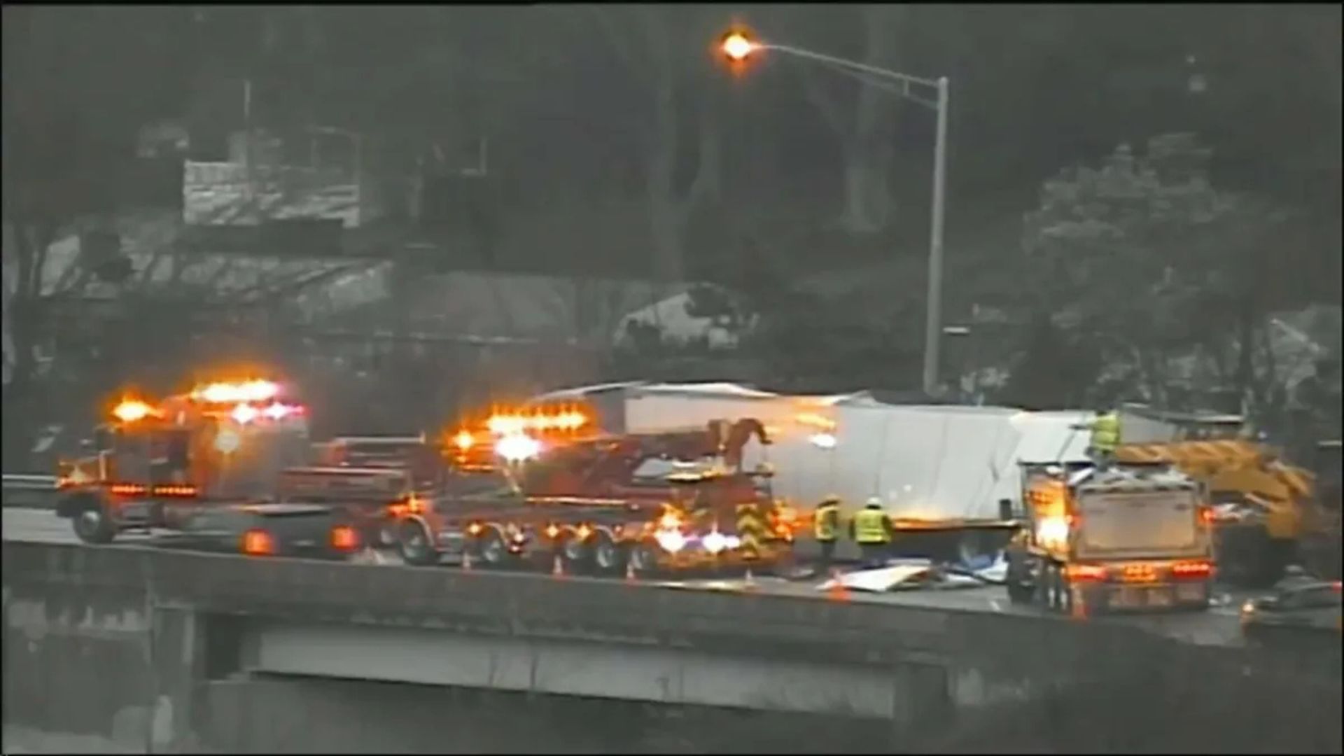 I-84 East tractor-trailer, West Hartford traffic, rollover crash