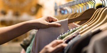 Career Closet SCSU, free professional clothing, student support initiatives