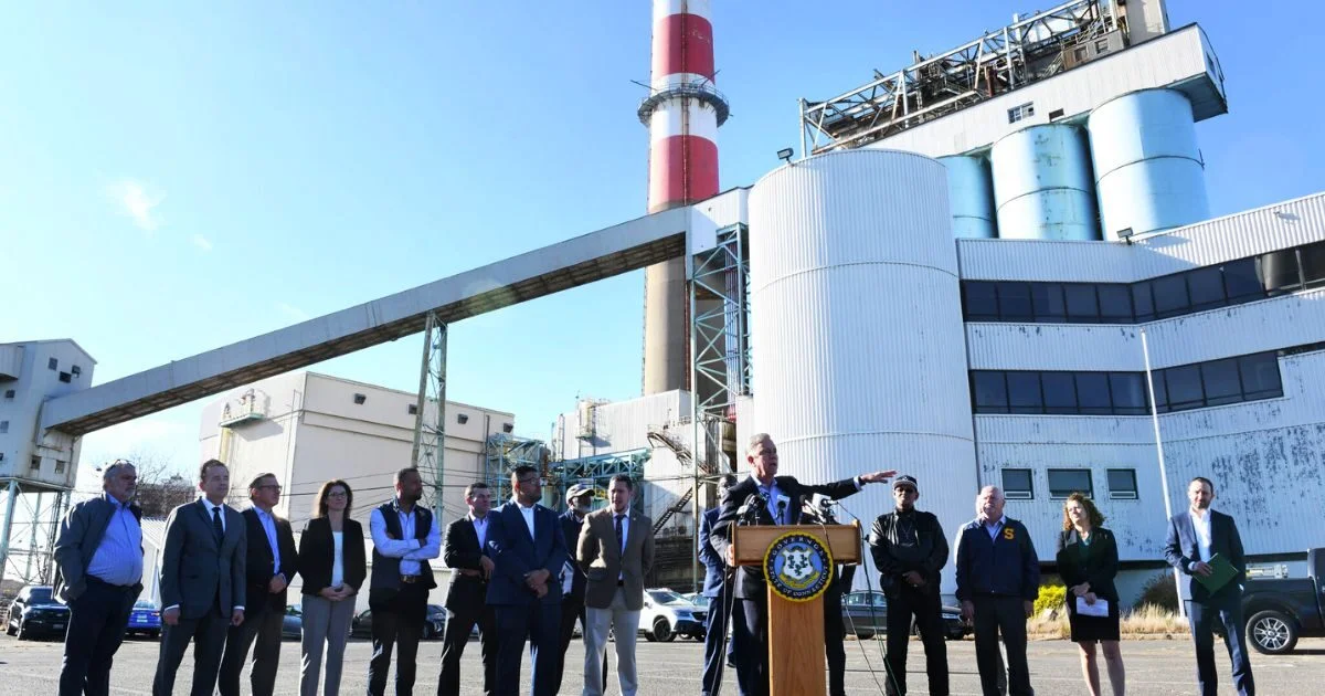 bridgeport-smokestack-demolition-september-2025