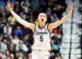 fans-pack-stands-paige-bueckers-connecticut-return